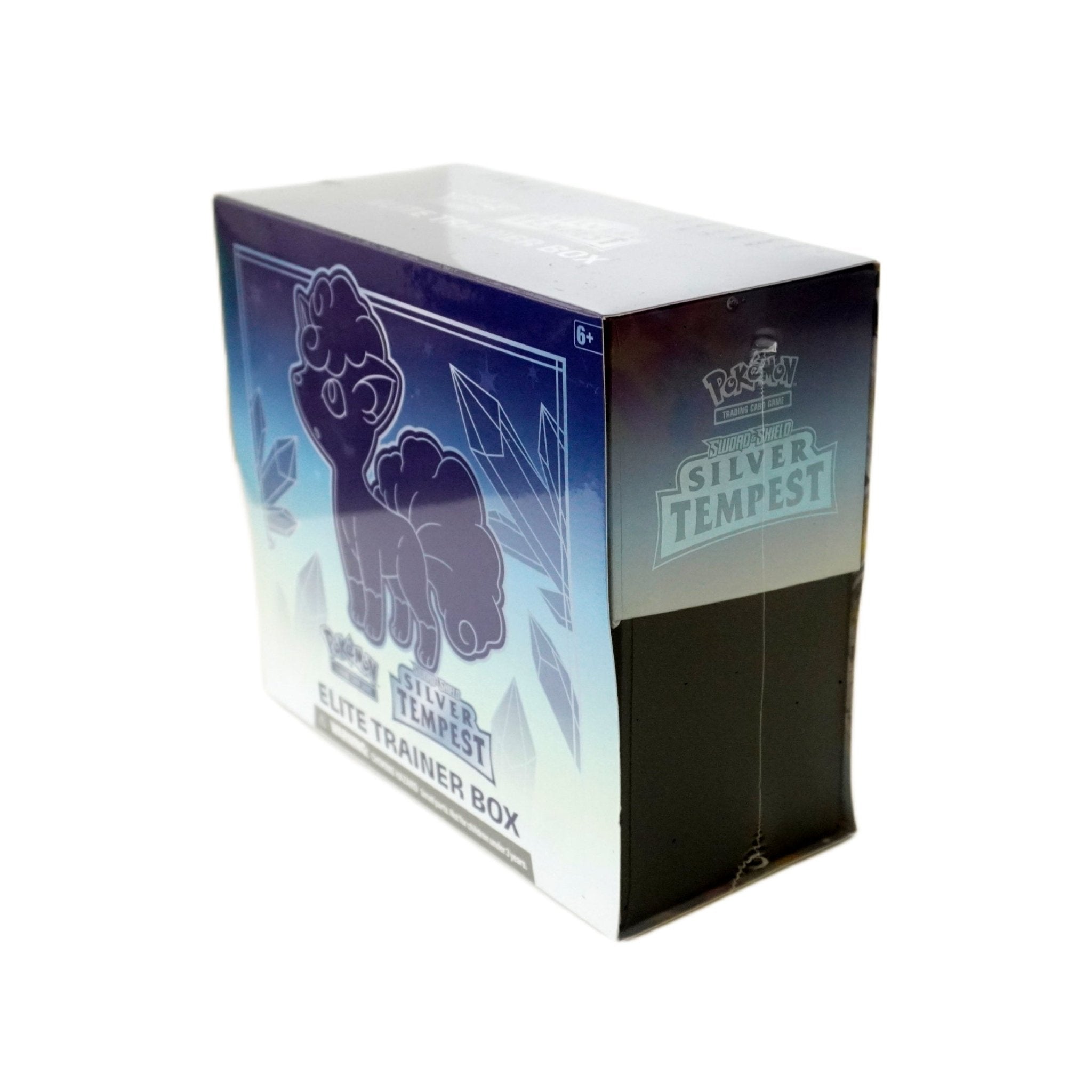 Pokémon Silver Tempest Elite Trainer Box linke Seite – Pokémon ETB Englisch aus der Schwert und Schild Ära mit Lugia, Boostern und Zubehör für Sammler und TCG Fans