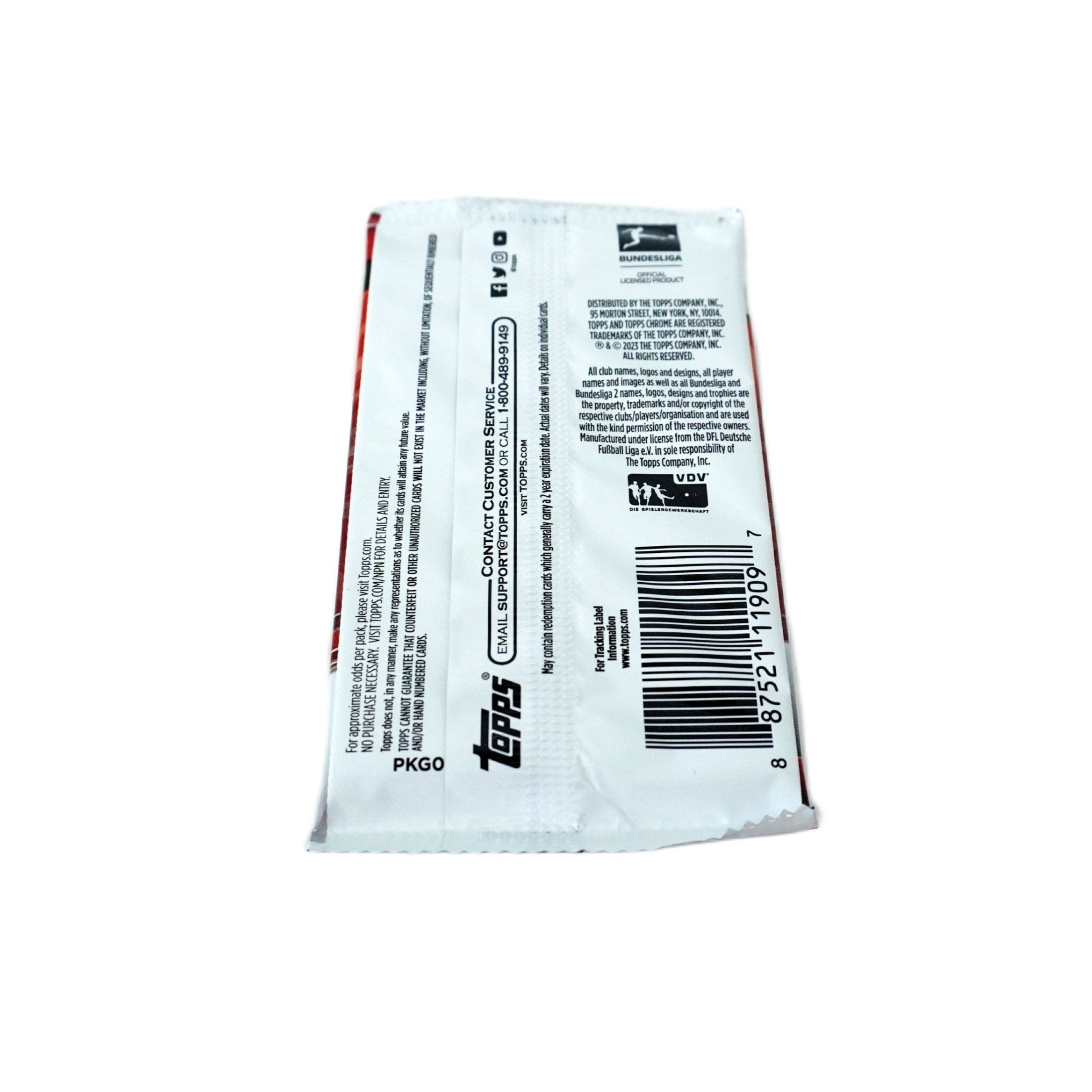 Topps Chrome Bundesliga 2022/23 Einzel-Boosterpack Rückseite – detailreiche Informationen zum Sammelpack, hochwertige Bundesliga Fußballkarten im exklusiven Chrome Look, offizielles Topps Produkt für Sammler und TCG Fans