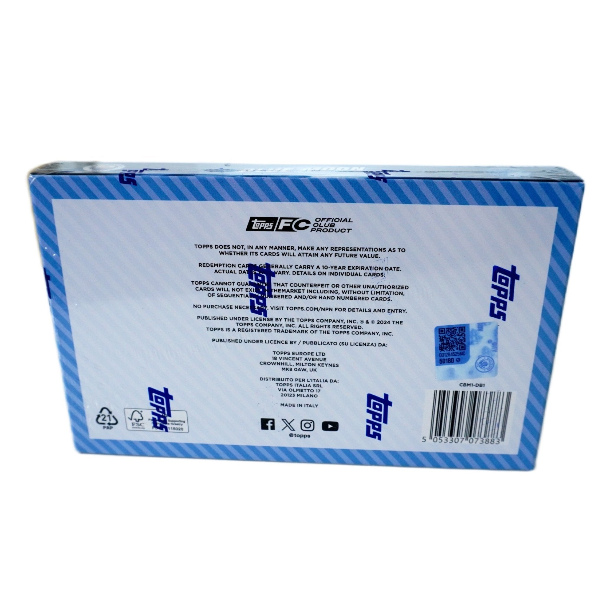 Seitenansicht Topps Blue Moon Manchester City 2024/25 – hochwertige Sammelbox mit offiziellen Topps Fußballkarten, exklusives Highlight für Trading Card Sammler