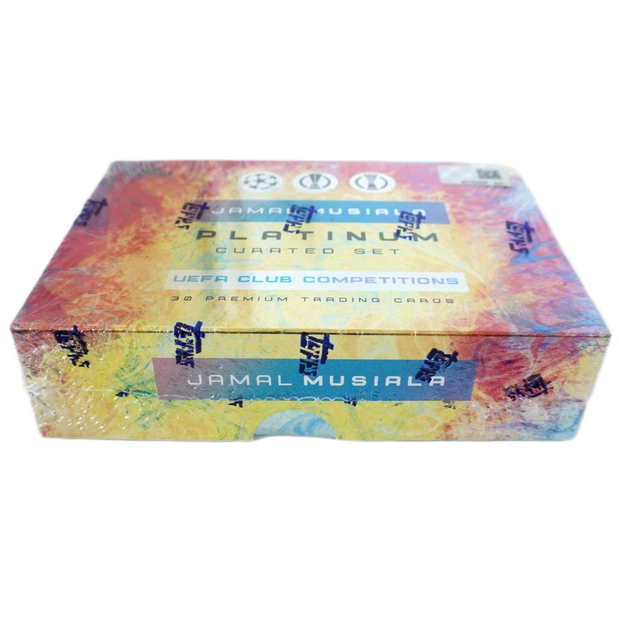 Beschreibung Topps Jamal Musiala Platinum Curated Set 2023 – Hintergrundinfos zur limitierten Sonderedition, Sammelbox mit Musiala Fußballkarten und Autogrammchance, Highlight für Sammler, Fans und Investoren